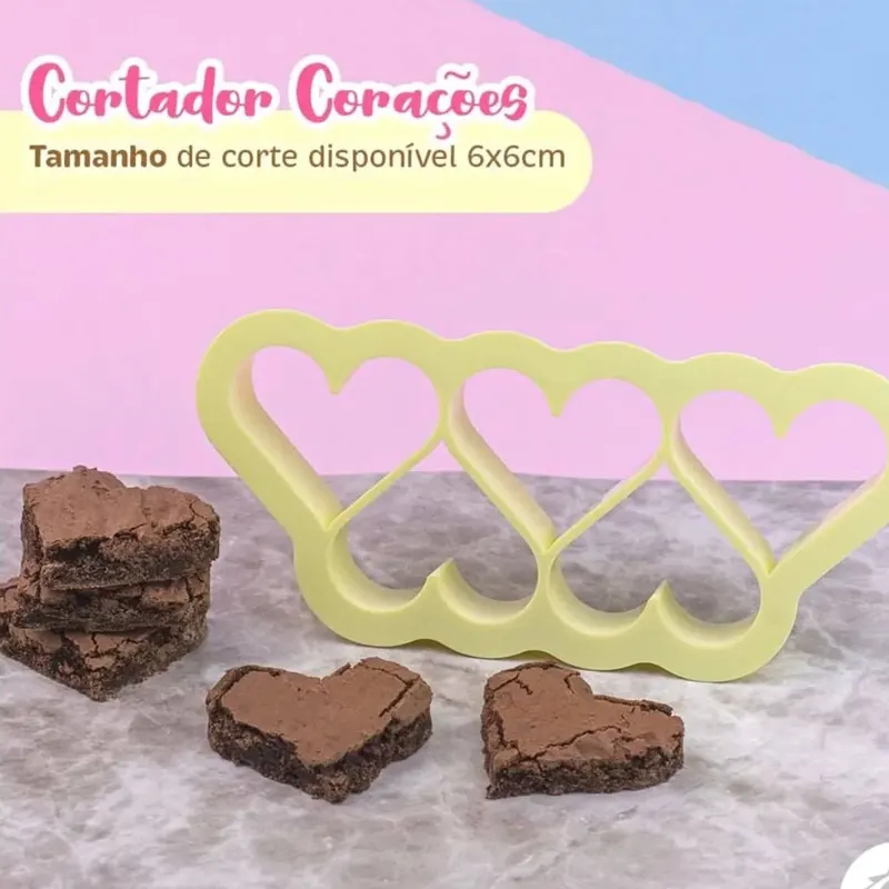 Cortador-de-Brownie-Formato-de-Corações-6x6cm-BlueStar Cortador de Brownie Formato de Corações 6x6cm - BlueStar - Imagem 1